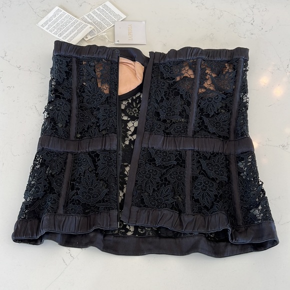 Laperla made in Italy size 34B luxury shape wear - Picture 11 of 16